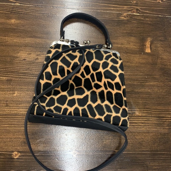 Beautiful Barely Used Purse - Picture 7 of 7
